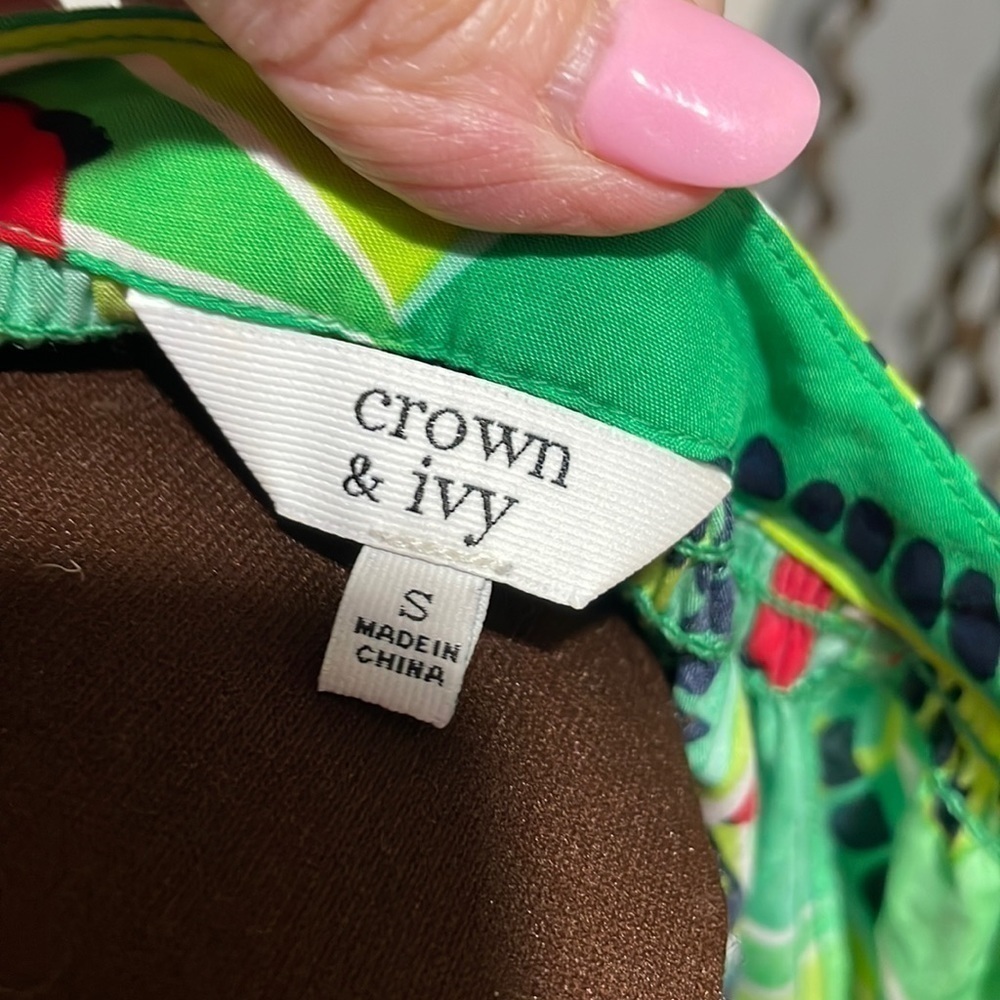 Crown & Ivy Top - Picture 5 of 6